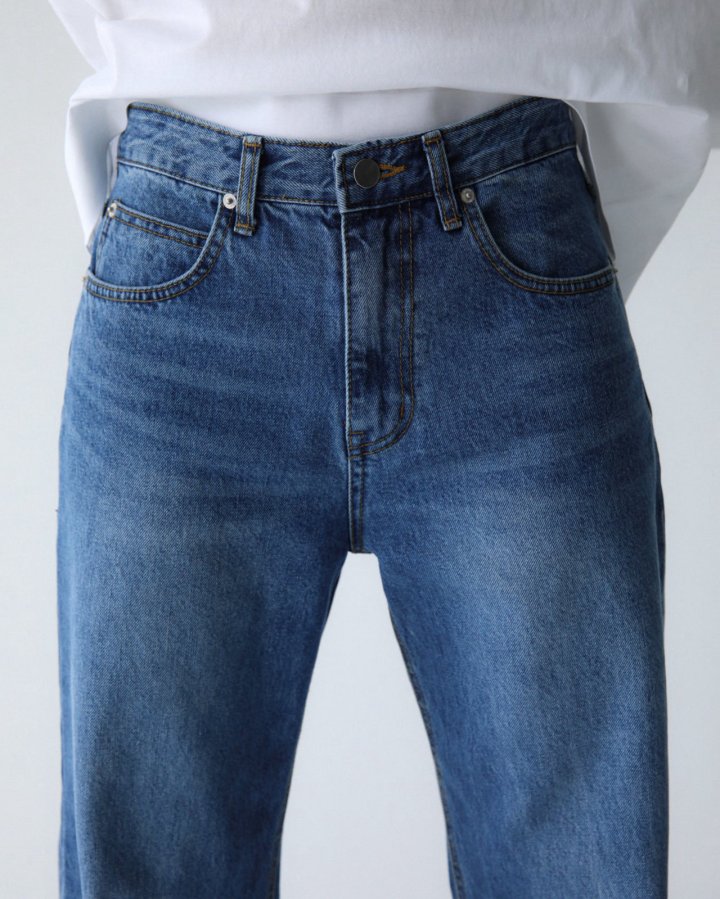 Paper Moon - Korean Women Fashion - #thelittlethings - Classic Low Cut Wide Fit Mid Blue Jeans - 4