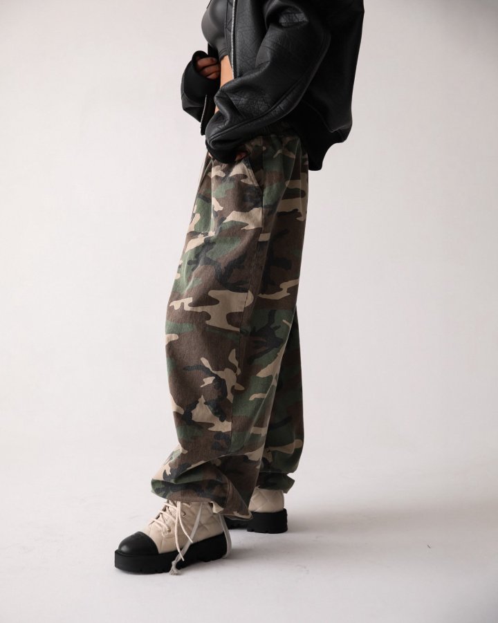Paper Moon - Korean Women Fashion - #momslook - Camouflage Cotton Banded Maxi Wide Trousers - 2