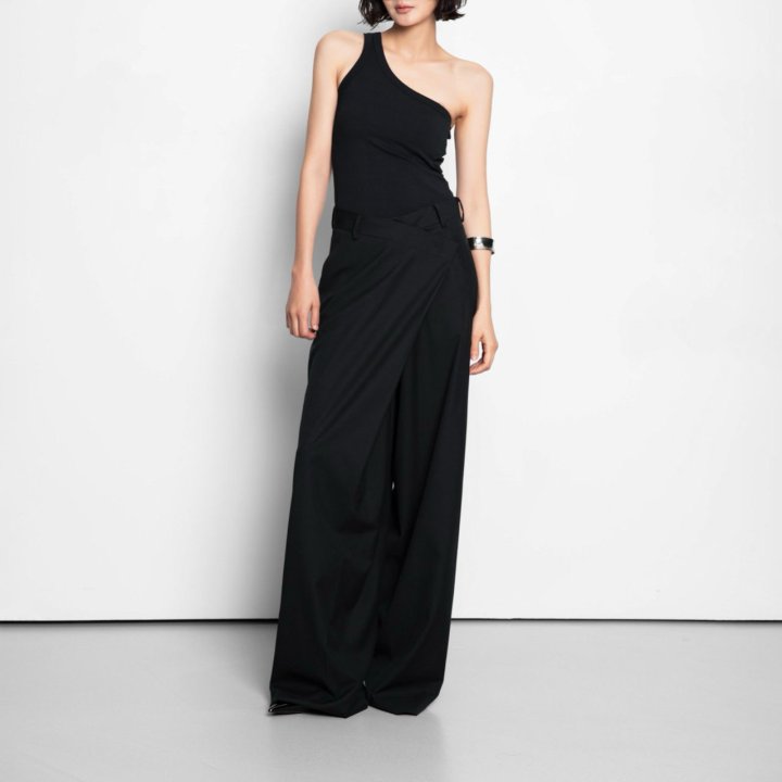 Paper Moon - Korean Women Fashion - #momslook - One Diagonal Line Shoulder Tank Top - 2