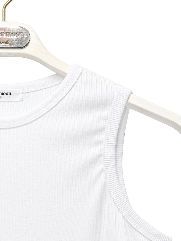 Paper Moon - Korean Women Fashion - #momslook - Straight Fit Crewneck Crop Sleeveless Top - 7