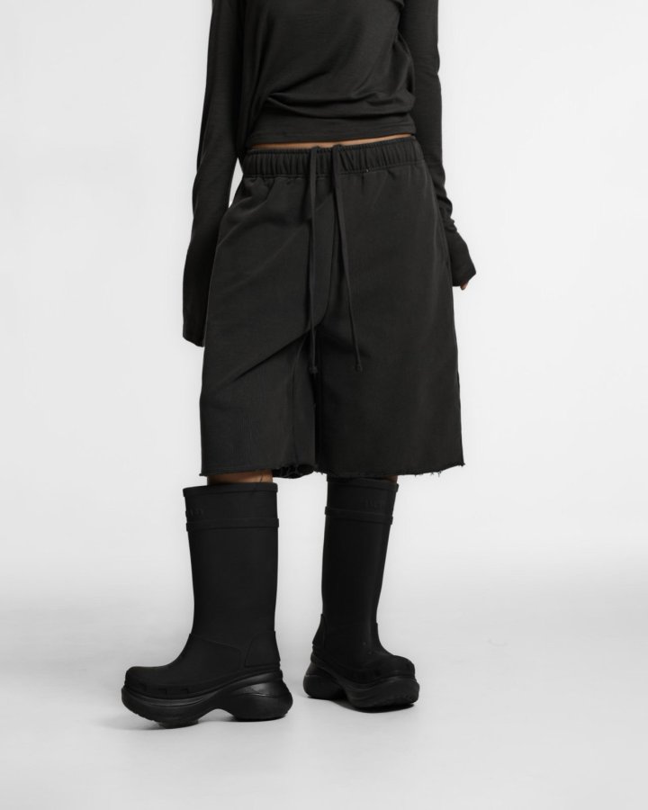 Paper Moon - Korean Women Fashion - #momslook - Pigment Cotton Cutted Hem Detail Bermuda Trouser - 2