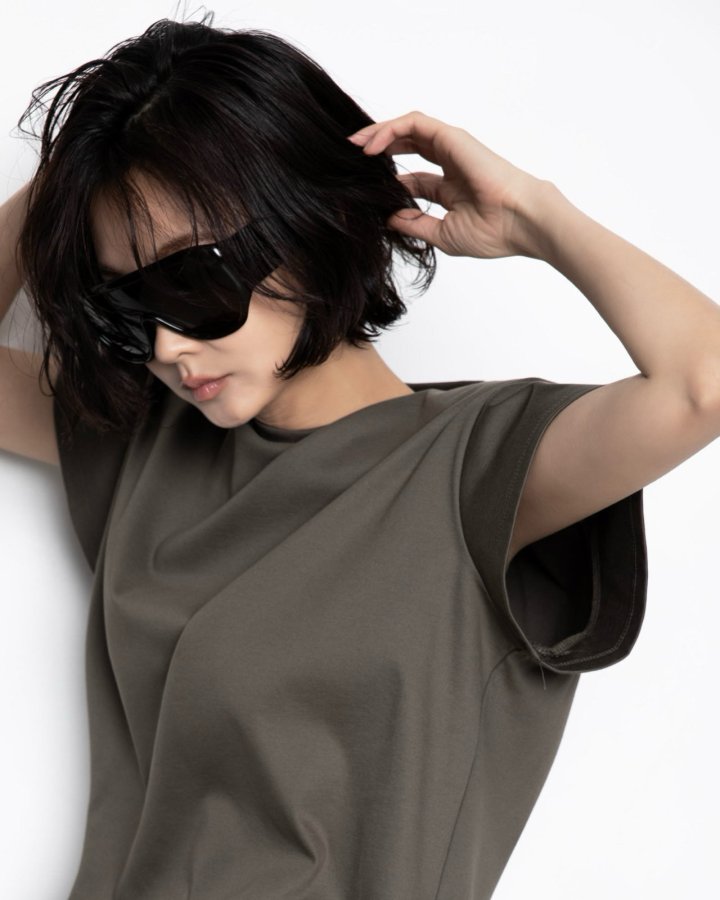 Paper Moon - Korean Women Fashion - #pursuepretty - Padded Shoulder Wing Sleeved Tee - 3