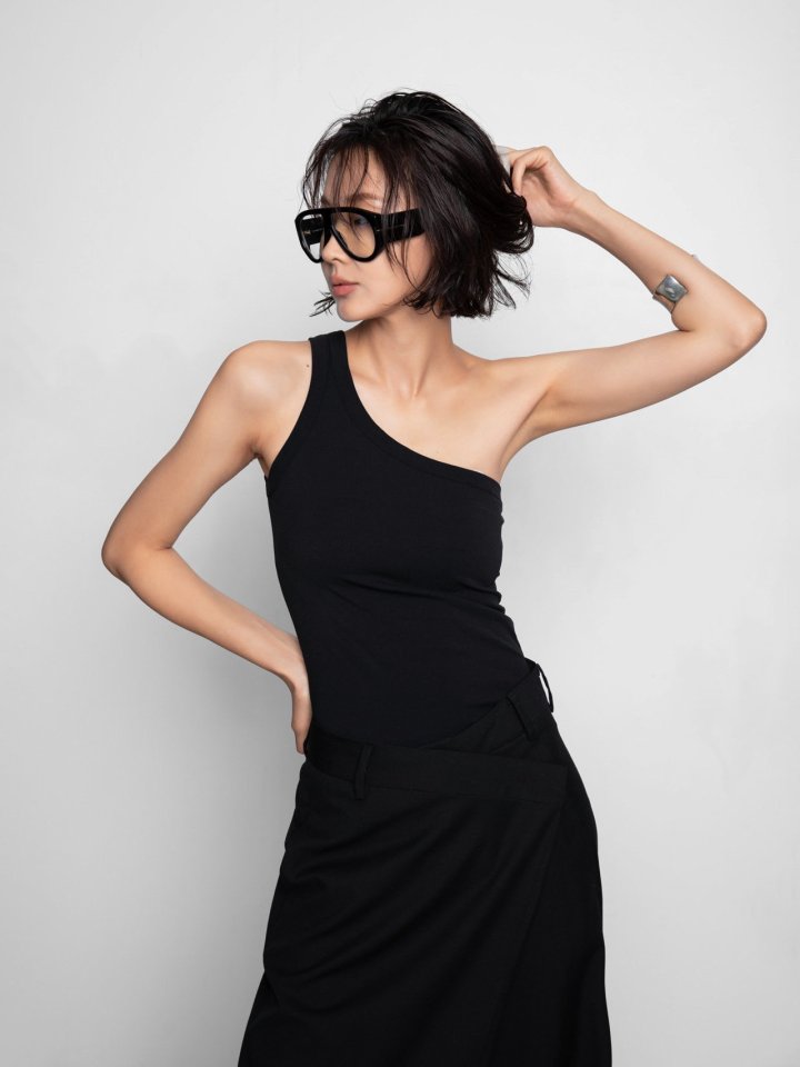 Paper Moon - Korean Women Fashion - #womensfashion - One Diagonal Line Shoulder Tank Top - 7