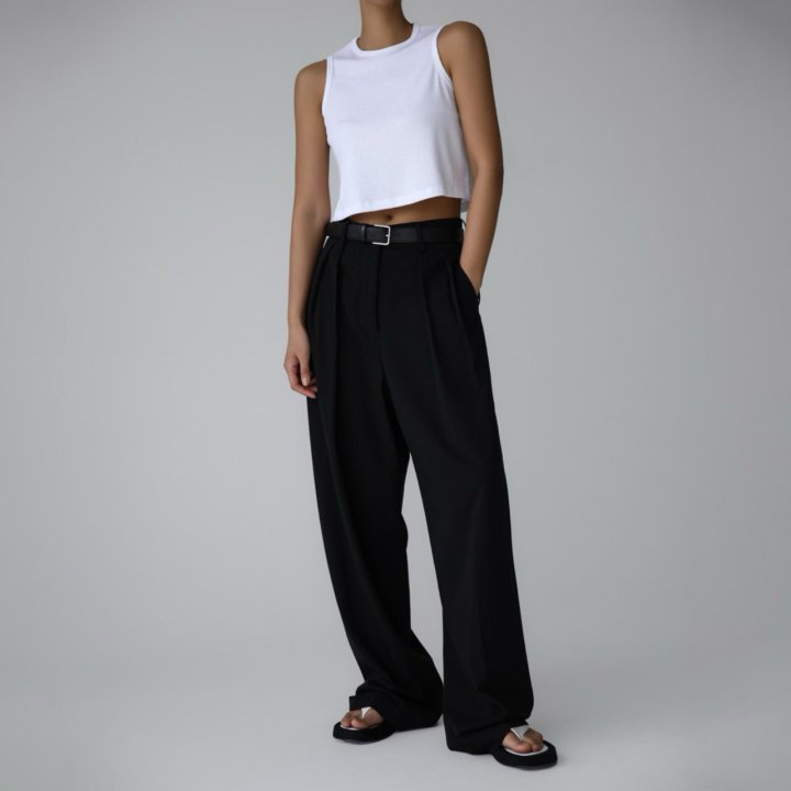 Paper Moon - Korean Women Fashion - #womensfashion - Straight Fit Crewneck Crop Sleeveless Top - 2