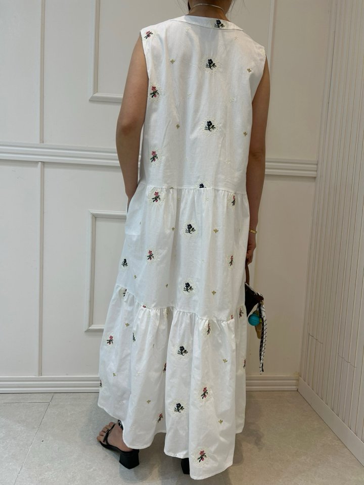 Pearls room - Korean Women Fashion - #momslook - Embroidery One-piece - 5