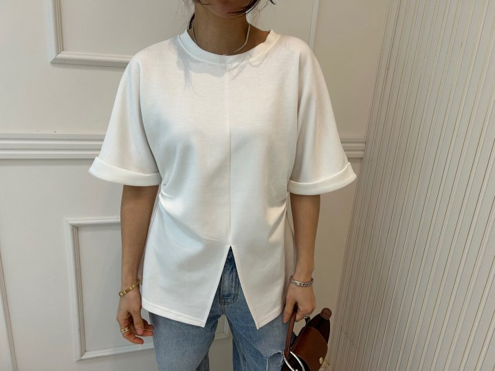 Pearls room - Korean Women Fashion - #momslook - Front Slit Tee