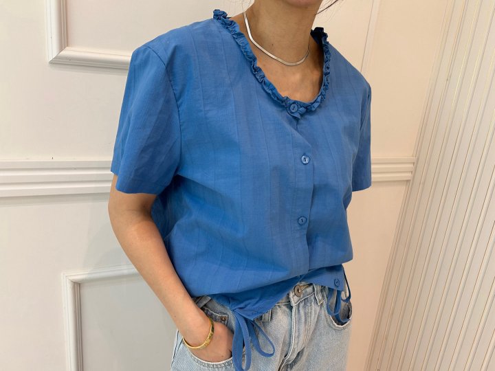 Pearls room - Korean Women Fashion - #momslook - Wave Blouse - 2