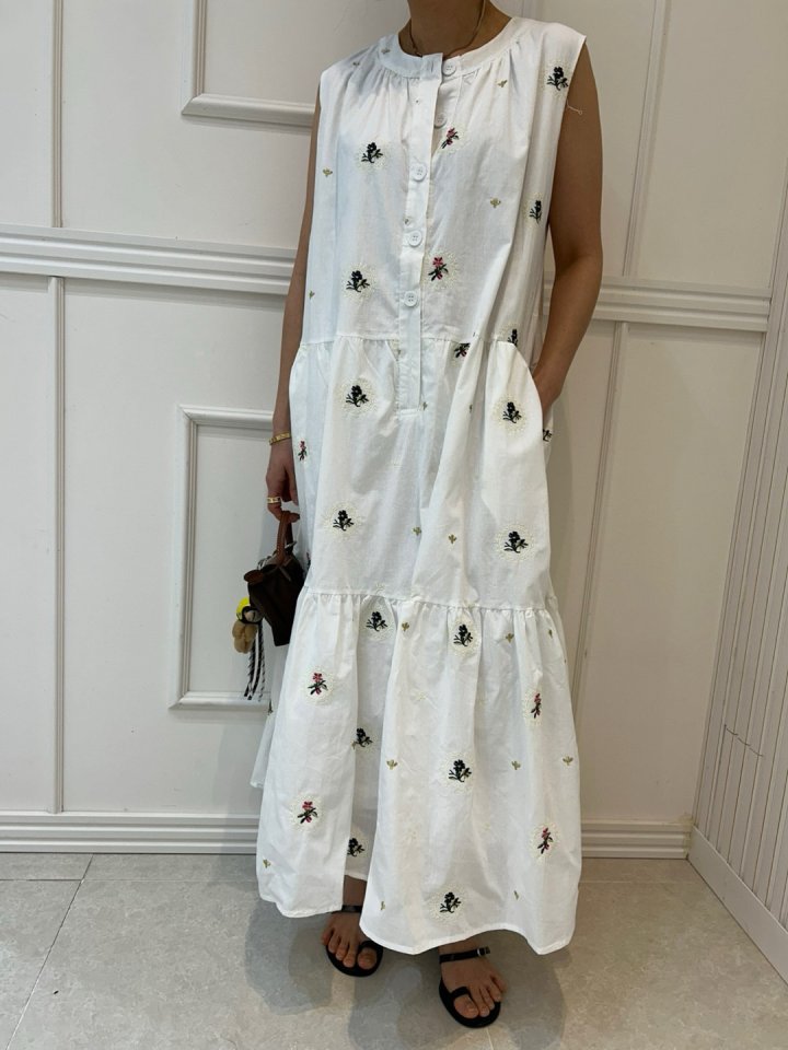 Pearls room - Korean Women Fashion - #womensfashion - Embroidery One-piece - 2