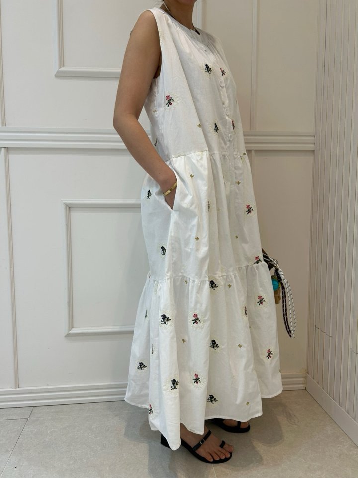 Pearls room - Korean Women Fashion - #momslook - Embroidery One-piece - 4