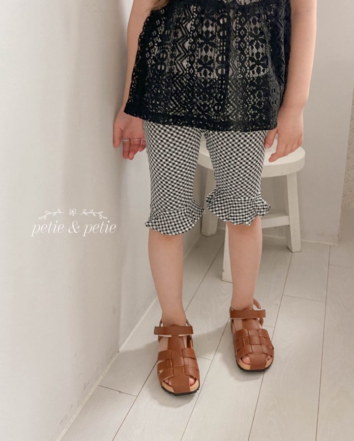 Petit & Petit - Korean Children Fashion - #kidsshorts - Check Frill Pants