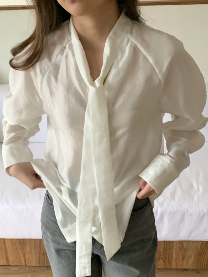 Pomelo - Korean Women Fashion - #momslook - Creeze Tie Blouse - 10