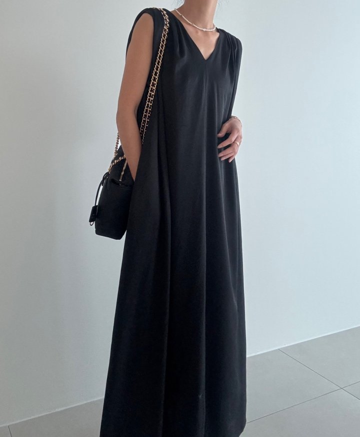 Ripple - Korean Women Fashion - #womensfashion - Month Shirring One-piece - 5