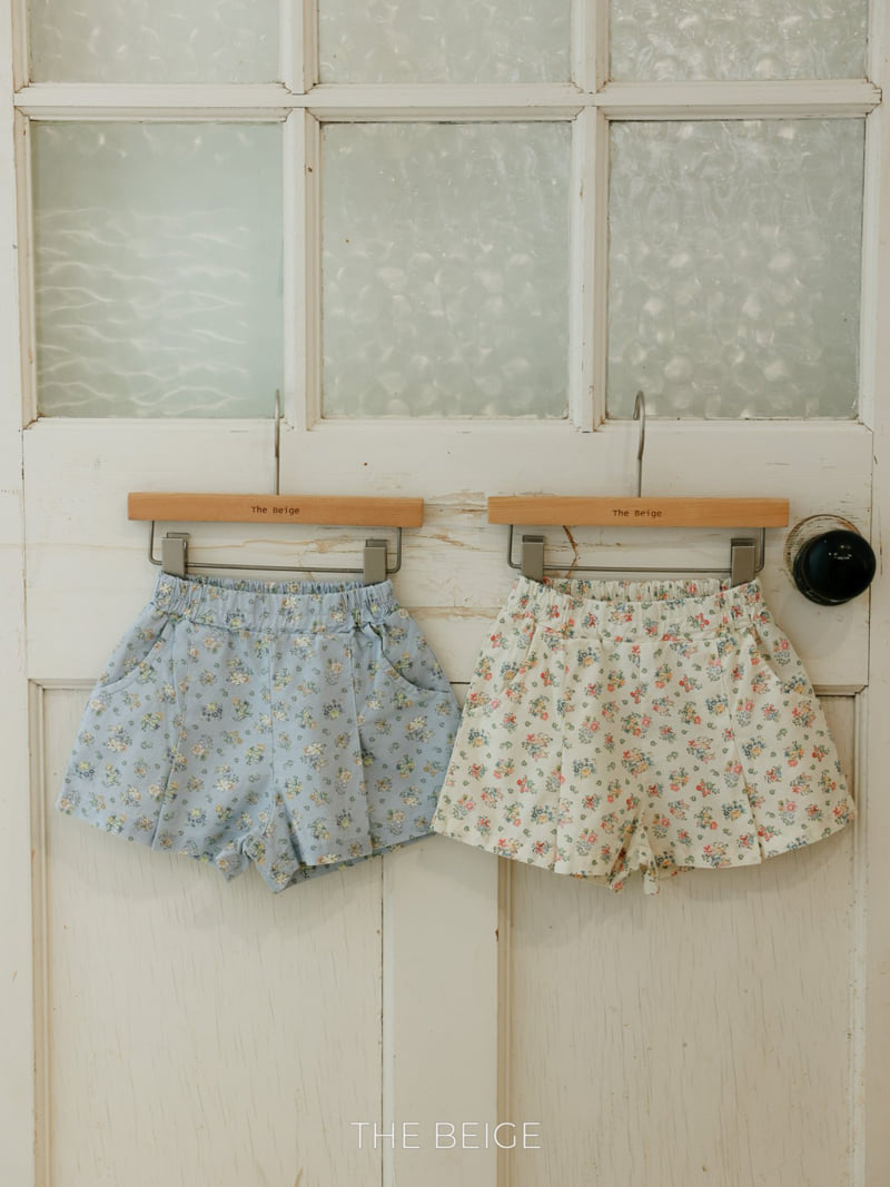 The Beige - Korean Baby Fashion - #babywear - Flower Print Pleated Shorts