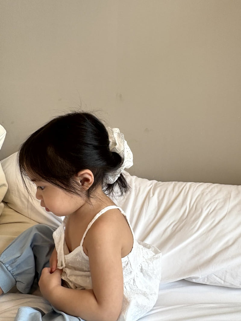 The Pepper - Korean Children Fashion - #childofig - Flower Embroidery Sleeveless Blouse - 6