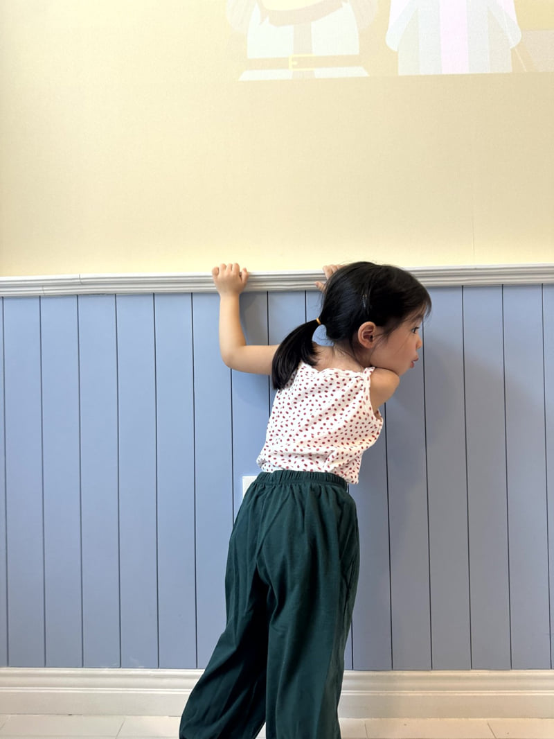 The Pepper - Korean Children Fashion - #designkidswear - Strawberry Flower Sleeveless - 3