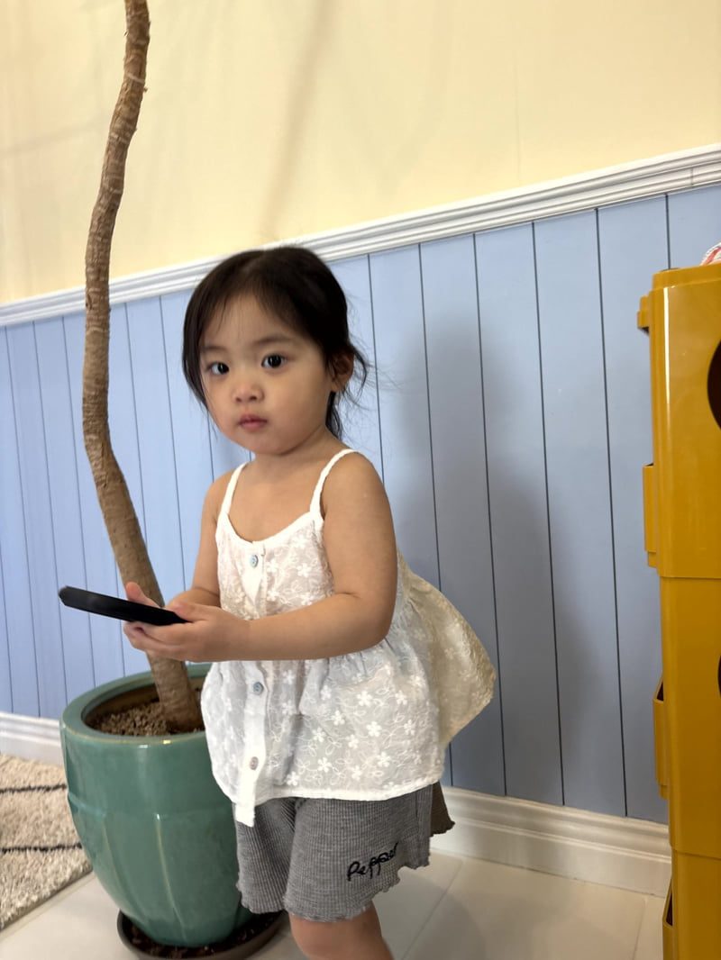 The Pepper - Korean Children Fashion - #magicofchildhood - Flower Embroidery Sleeveless Blouse - 2