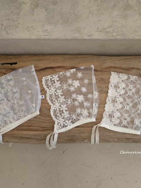 Lace Bonnet