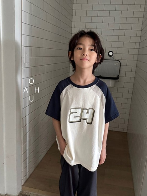 24 Raglan Tee 24 Raglan Tee