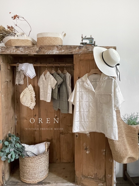Eterno Embroidery Shirt (Mom)