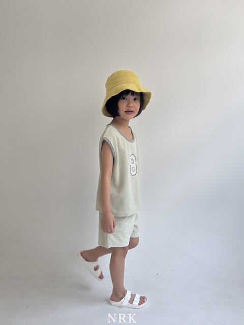 Butter Sleeveless Set Butter Sleeveless Set