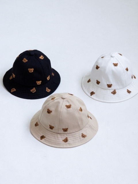 Hexagon Bear Pattern Bucket Hat