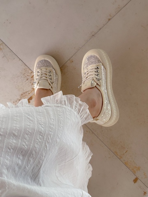 Pearl Sneakers