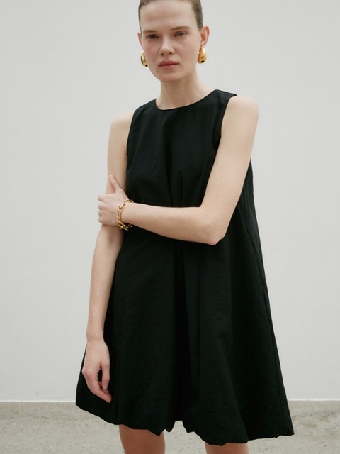 H-Bubble Sleeveless One-piece