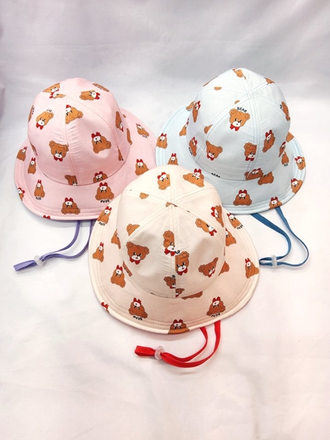 Two-Tone Visor Bear Bucket Hat