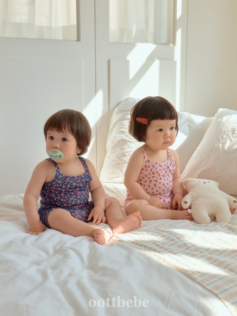 Berry 3-Piece Easywear Set (2 Sleeveless Tees + 1 Pants)