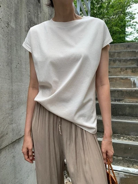 Premium Silket Shoulder Top Premium Silket Shoulder Top