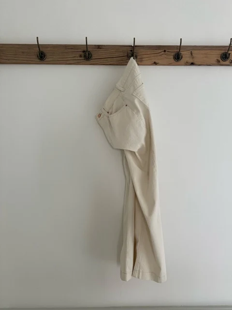 Cream Jeans