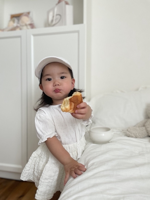 Eyelet Puff Tee