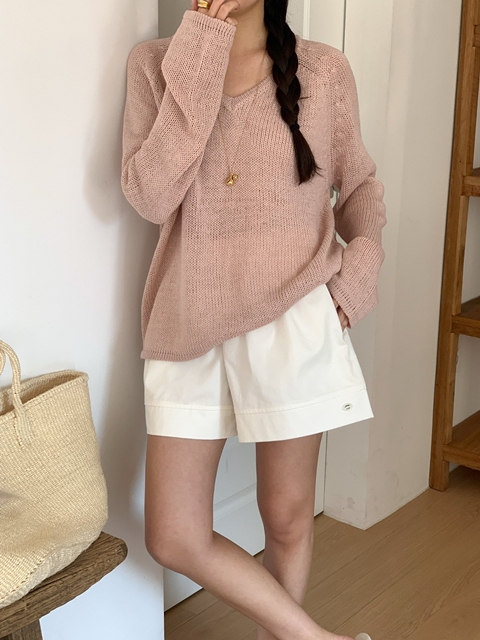 Even V-neck Knit