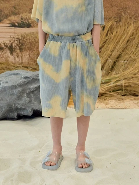 Water Pleated Half Pants