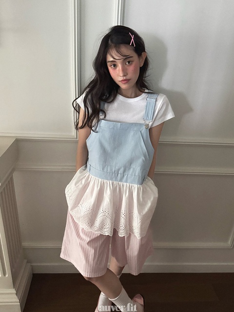 Punched Strap Sleeveless