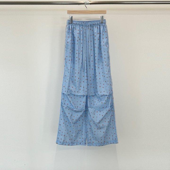 Another Avenue - Korean Women Fashion - #womensfashion - Flower Anorak Pants - 4