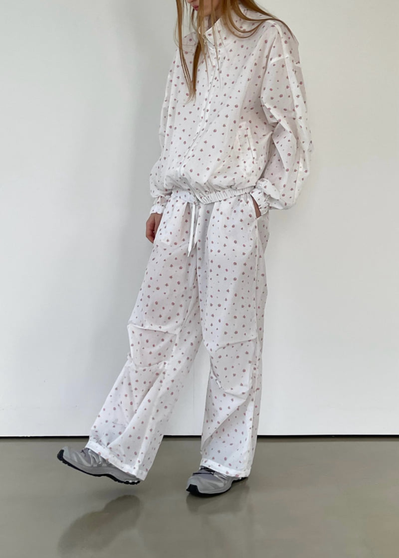 Another Avenue - Korean Women Fashion - #momslook - Flower Anorak Pants - 7