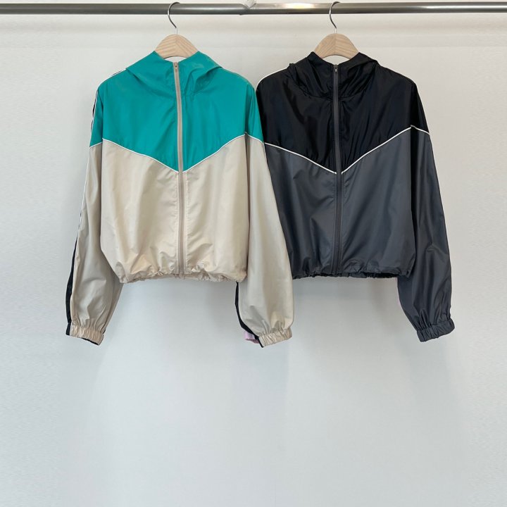 Another Avenue - Korean Women Fashion - #vintagekidsstyle - Cropped Hooded Contrast Jacket