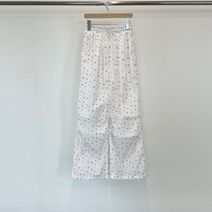 Another Avenue - Korean Women Fashion - #womensfashion - Flower Anorak Pants - 3