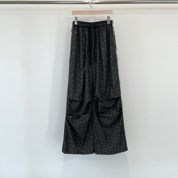 Another Avenue - Korean Women Fashion - #womensfashion - Flower Anorak Pants - 5