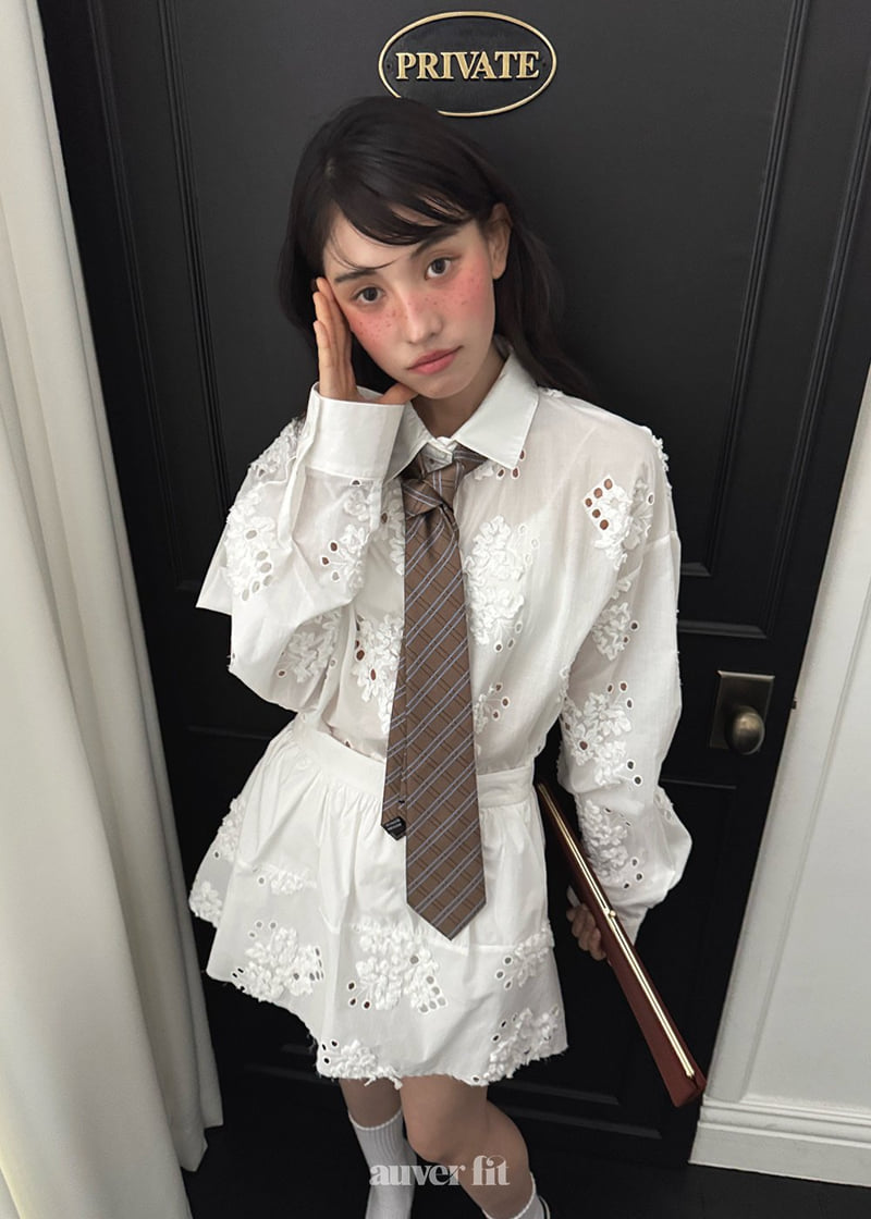Auver_Fit - Korean Women Fashion - #restrostyle - Punched Embroidery Skirt
