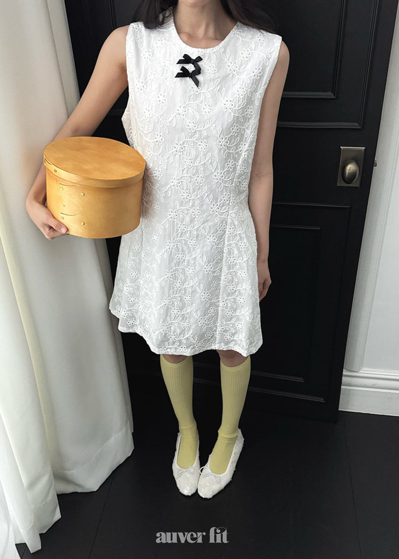 Auver_Fit - Korean Women Fashion - #thatsdarling - Ribbon Punched Sleeveless Dress - 2