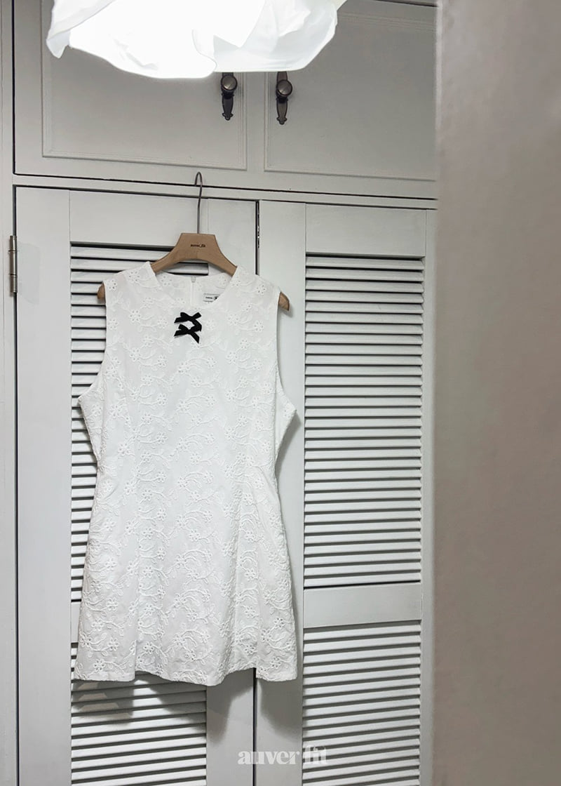 Auver_Fit - Korean Women Fashion - #womensfashion - Ribbon Punched Sleeveless Dress - 9