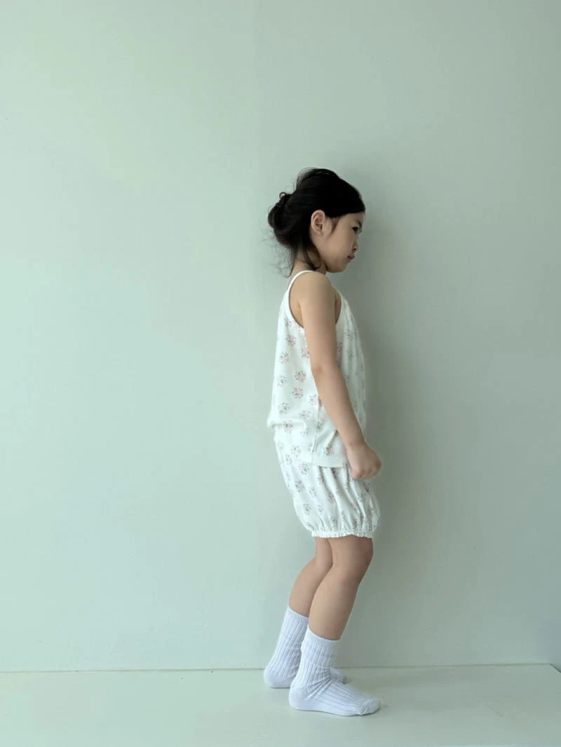 Bon Bon Butik - Korean Children Fashion - #discoveringself - Flower Sleeveless Top - 12