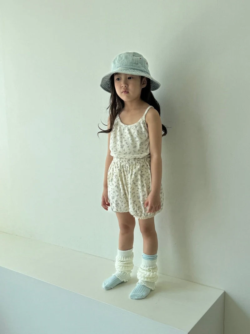 Bon Bon Butik - Korean Children Fashion - #Kfashion4kids - Flower Sleeveless Top - 4