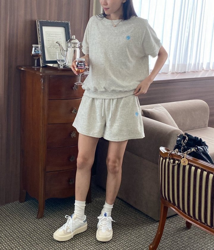 Diana - Korean Women Fashion - #momslook - Bolt Sweatshirt - 5