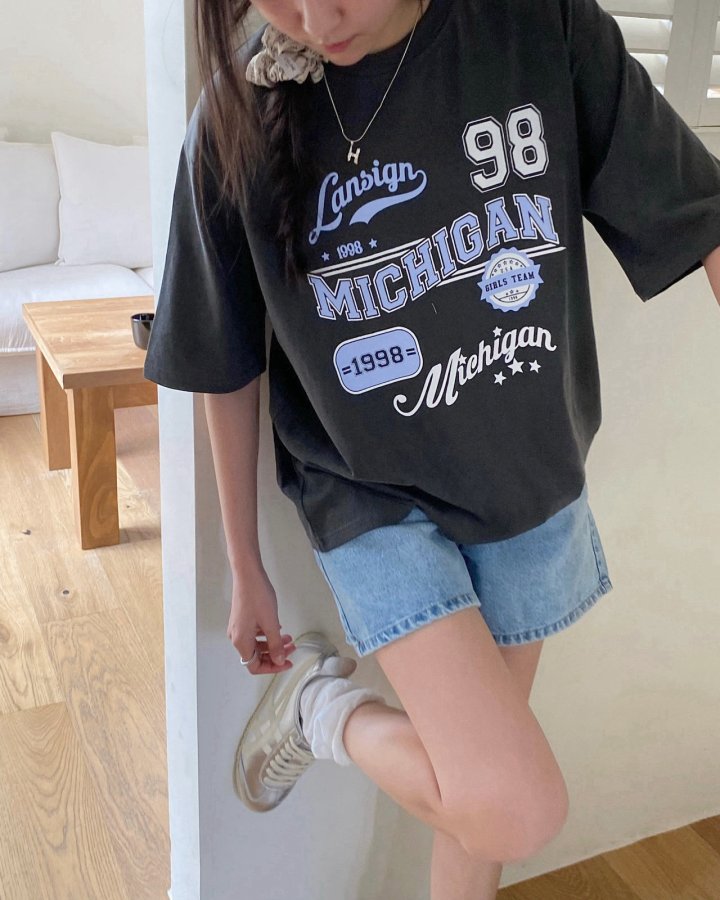 Diana - Korean Women Fashion - #pursuepretty - Michigan Tee - 4