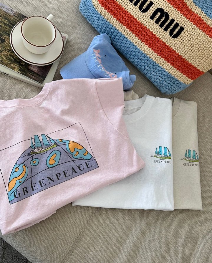 Diana - Korean Women Fashion - #romanticstyle - Fish Crop Tee