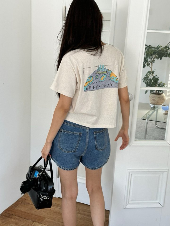 Diana - Korean Women Fashion - #shopsmall - Fish Crop Tee - 2