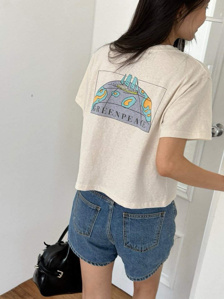 Diana - Korean Women Fashion - #thatsdarling - Fish Crop Tee - 3